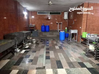  8 معمل اجبان أو مخللات