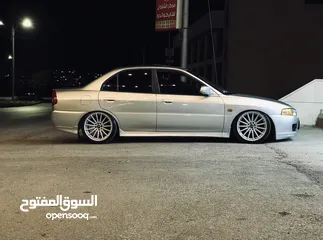  4 متسوبيشي لانسر