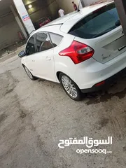  2 فورد فوكس 2014  لون أبيض ( كاش او نقل معامله  عن طريق البنك الاسلامي وقسطها   خفيف جدا