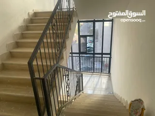  5 مكتب للبيع بمنطقة حيوية