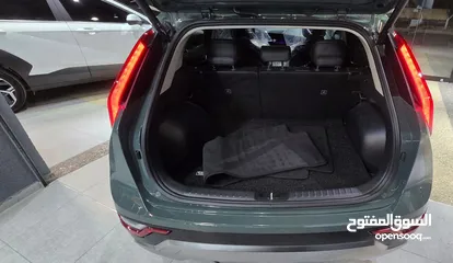  17 Kia Niro 2023