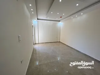  7 مكتب أو عيادة للإيجار