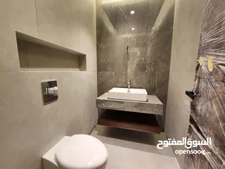  5 شقة فاخرة للبيع في منطقة الظهير - ref : 14485