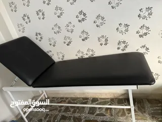  2 تخت طبي للبيع في اربد غير مستعمل وكالة الي بحب يعاينه قبل الشراء يتواصل معي