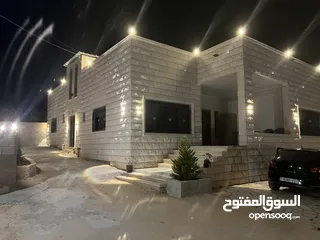  5 بيت مستقل للبيع ذو اطلالة رائعه