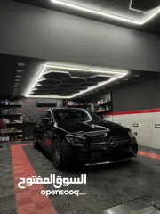  12 مرسيدس بنز E200 باللون الاسود الملوكي