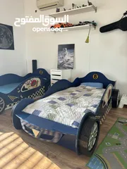  9 سرير أطفال شكل سيارة عدد 1 للبيع