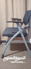  2 كرسي طبي مريح بتحرك قدام و ورا نظيف ما فيه اشي