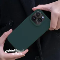  1 كفر ايفون 15برو ماكس iphone 15 pro max بلون اخضر غامق