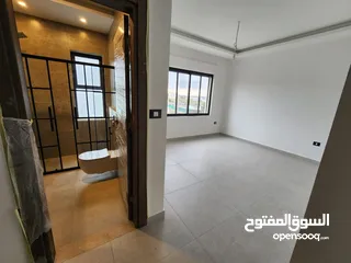  11 شقة مع روف دوبلكس للبيع في منطقة الظهير - ref : 14490
