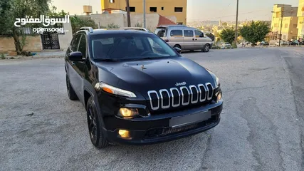  2 جيب شيروكي 2015 sport & Black Edition  كرت ابيض ماتور اقتصادي