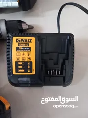  2 مفرجا DEWALT اصليه جديده