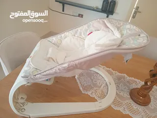  4 كرسي طعام/عربه اطفال/كرسي هزاز للبيع بحاله ممتازه