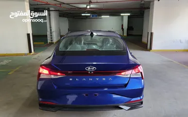  4 Hyundai ELANTRA 2021