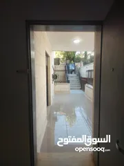  6 للايجار شقه مدخل خاص شبه ارضي البالوع قرب JAWWALL
