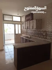  3 شقة فارغة للإيجار