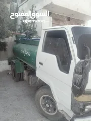  4 تنك ماء صالح للشرب