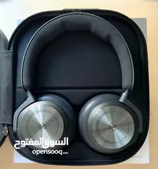  1 Bang&Olufsen Beoplay HX headphones