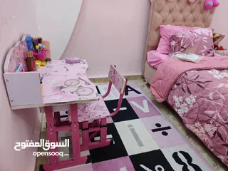  15 مكتب  طفل للروضة  والابتدائي  طاولة  مع  كرسي  بألوان  للطفل  وللطفلة  الطاولة  المثالية