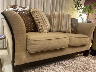  4 طقم كنب بحاله ممتازه جدا اجنبي للبيع