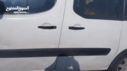  3 بيجو بارتنر للبيع