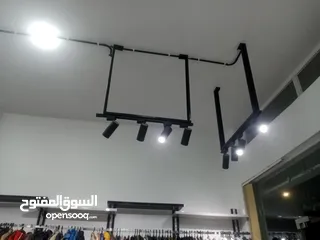  12 ديكور جاهز لمحل ألبسة أو حقائب بتصميم راقي وجاهزية كاملة!