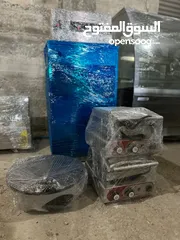  5 عدة محل  كاملة مع طاولات وكراسي للبيع