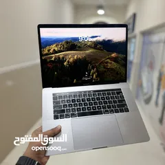  5 MacBook Pro A1990 core i7 16gb ram 2018 touch bar 15 ratina 4gb dadicated graphics