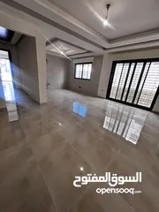  1 للبيع في خلدا شقة ارضيه 200 م مع ترس امامي وترس خلفي لم تسكن بسعر مناسب