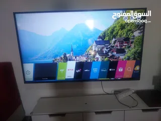  2 للبيع شاشه LG حجم 50 فل سمارت احدث موديل 4K