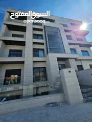  1 ارضية استثمارية 100متر مع ترس مقسمة الى استديو عدد 2 في ضاحية الرشيد  خلف الجامعة الاردنية