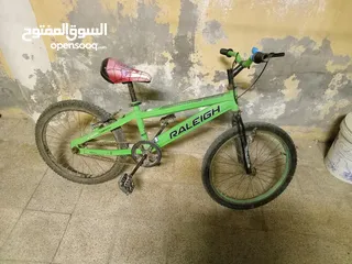  1 بسكليتات عدد 4 مستعملات بحاجة صيانة خفيفة