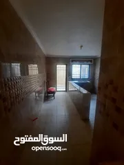  2 شقة مميزة جداً للبيع مساحة 150م طابق شبه الارضي مع ترس عدد 2 تصلح تنقسم إلى شقتين / ضاحية الياسمين