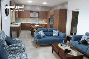  8 بيع بيت مستقل (فيلا) بالسلط  دعم الغزالات ,ام جوزة، تشطيبات فاخرى، بناء 230م ترسات 400م ,900م ارض