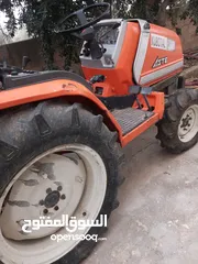  11 تراكتور كبوتا موديل 2015 للبيع بحاله جيده  بالصلاه على النبي ولا بحاجة شي