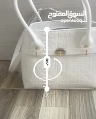  2 محفظة بيضاء