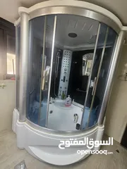  1 جاكوزي حديث وكبير للبيع بسعر رخيص