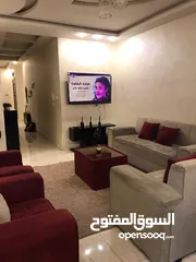  1 كنب للبيع رفي كسر بالئيد وبدو تنظيف