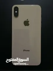  2 ايفون xs ذهبي و ايفون 12 نضيف جدا