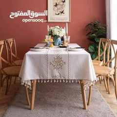 10 شراشف لطاولات السفرة بخامة ونقشات مميزة