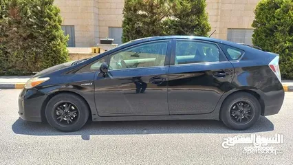  24 تويوتا بريوس لون اسود ملوكي 2014 فحص 3 جيد بسعر مغري قابل للبدل