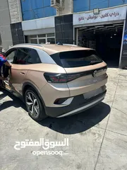  10 للبيع فولكس فاجن اي دي فور بيور بلص موديل 2021 لون ذهبي  VW ID4 crozz pure+ 2021 Gold color