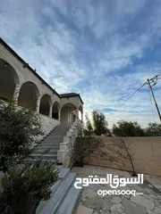  3 شقق وفيلا للبيع قابل للتفاوض