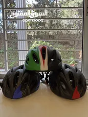  2 خوذات خفيفة للدراجات و التزلج Light helmets for bicycling and roller skating