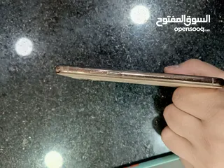  6 ايفون 11 برو للبيع مساحه 512 البطاريه 84 الجهاز مش مفتوح ولا مصلح بحاله الوكاله