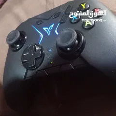  1 يد تحكم بلايستيشن شغاله بحاله جيده