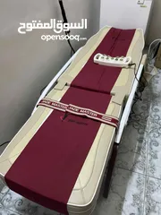  1 تخت طبي مساج بحالة الوكالة كامل مع القربة استعمال شهر تخت مساج تخت جاد ماستر jade master