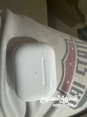  4 Apple AirPods Pro (1st Generation) with MagSafe Charging Case اصليه