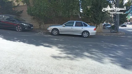  4 اوبل فيكترا موديل 2000