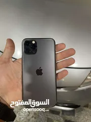  1 ايفون 11pro مش مستبدل ولا اي قطعه ولا مفتوح الجهاز